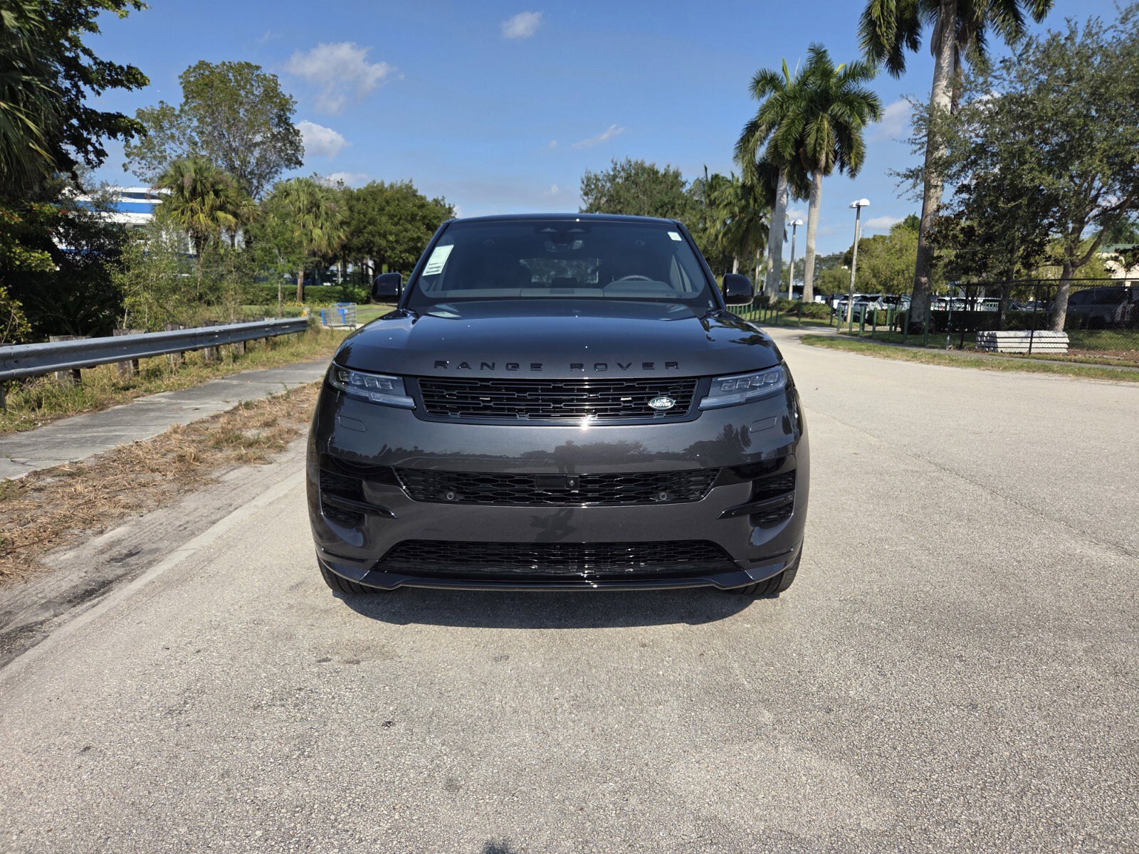 New 2025 Land Rover Range Rover Sport Dynamic SE image 8