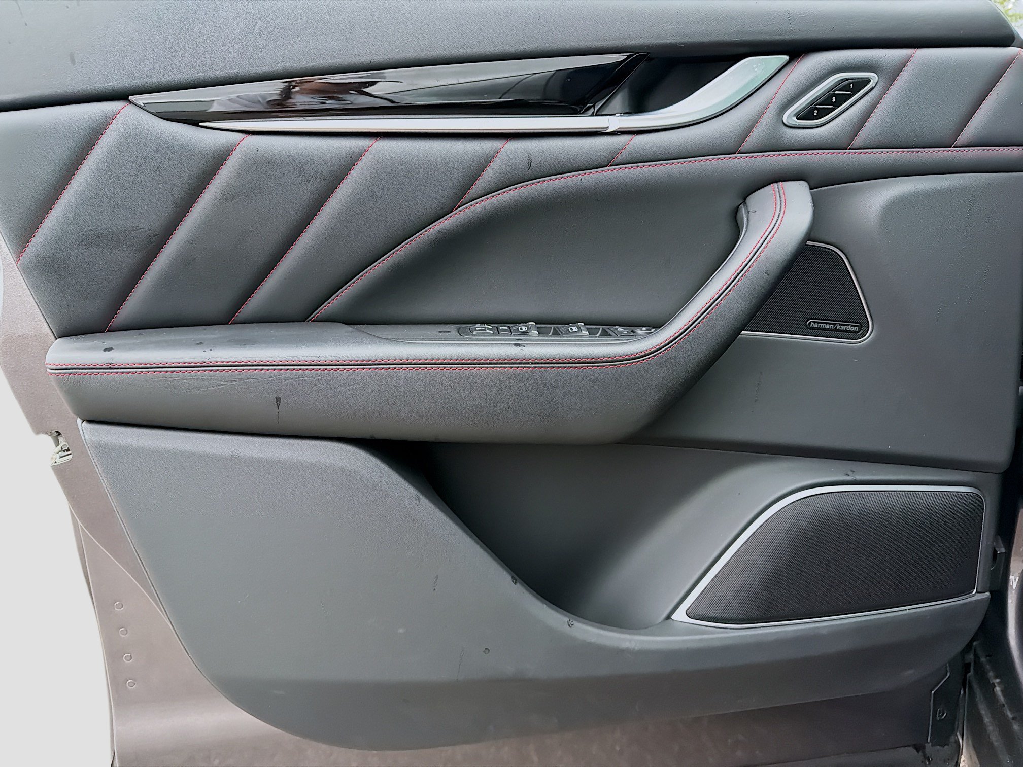 Certified 2023 Maserati Levante GT AWD/4WD image 22