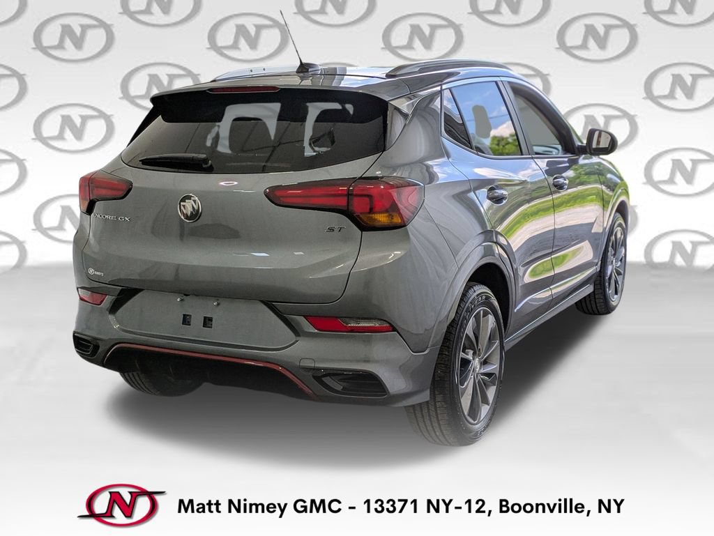 Used 2022 Buick Encore GX Select w/ Sport Touring Package FWD image 4