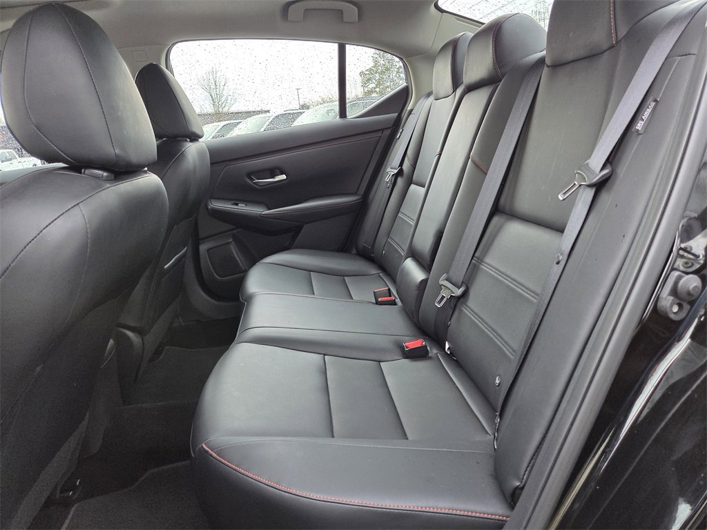 Used 2025 Nissan Sentra SR w/ SR Premium Package image 17