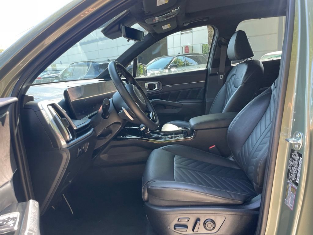Certified 2025 Kia Sorento SX Prestige AWD/4WD image 22