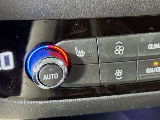 Used 2023 Buick Enclave Essence AWD/4WD image 21