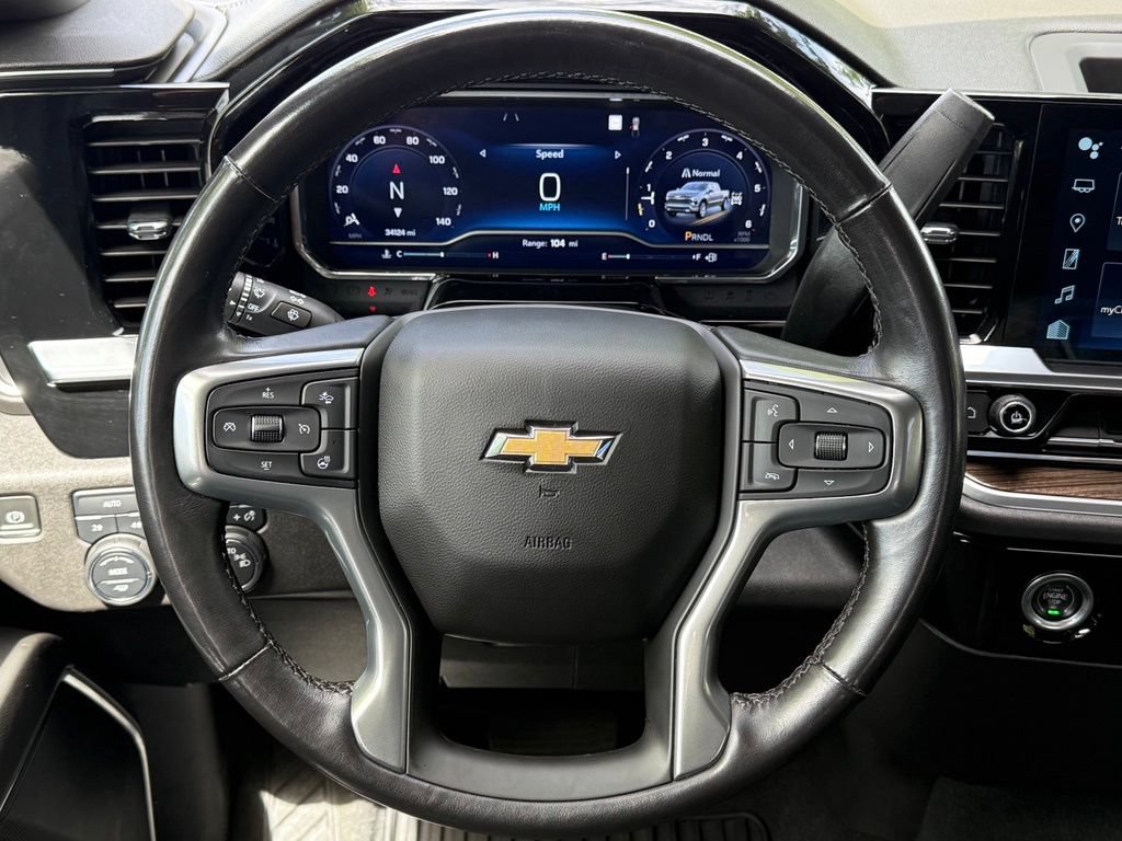 Used 2022 Chevrolet Silverado 1500 LT AWD/4WD image 16