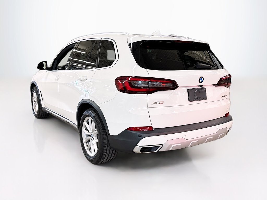 Used 2022 BMW X5 xDrive40i w/ Premium Package AWD/4WD image 3