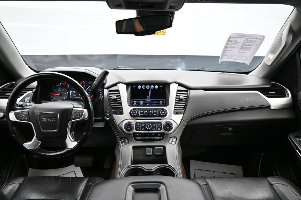 Used 2020 GMC Yukon XL SLT w/ Open Road Package AWD/4WD image 14