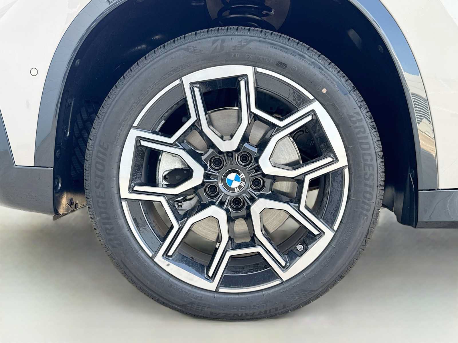 New 2027 BMW X1 xDrive28i AWD/4WD image 6