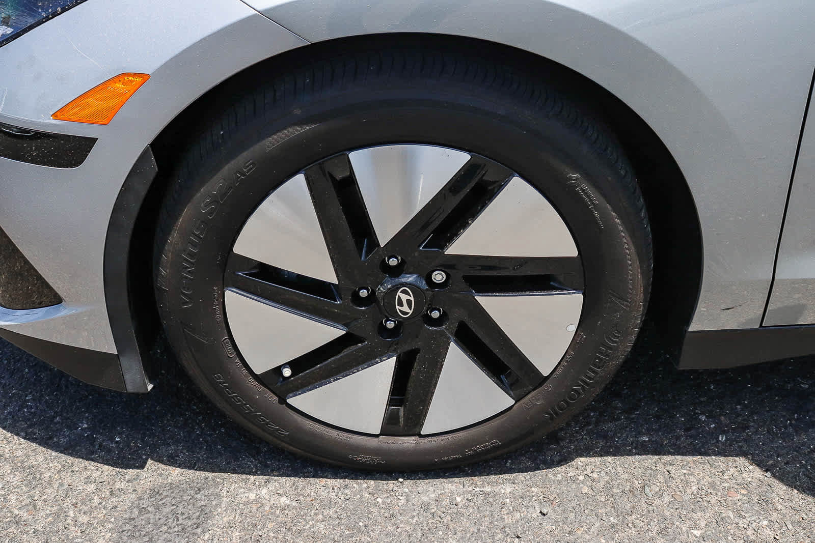 Used 2024 Hyundai Ioniq 6 SE RWD image 13