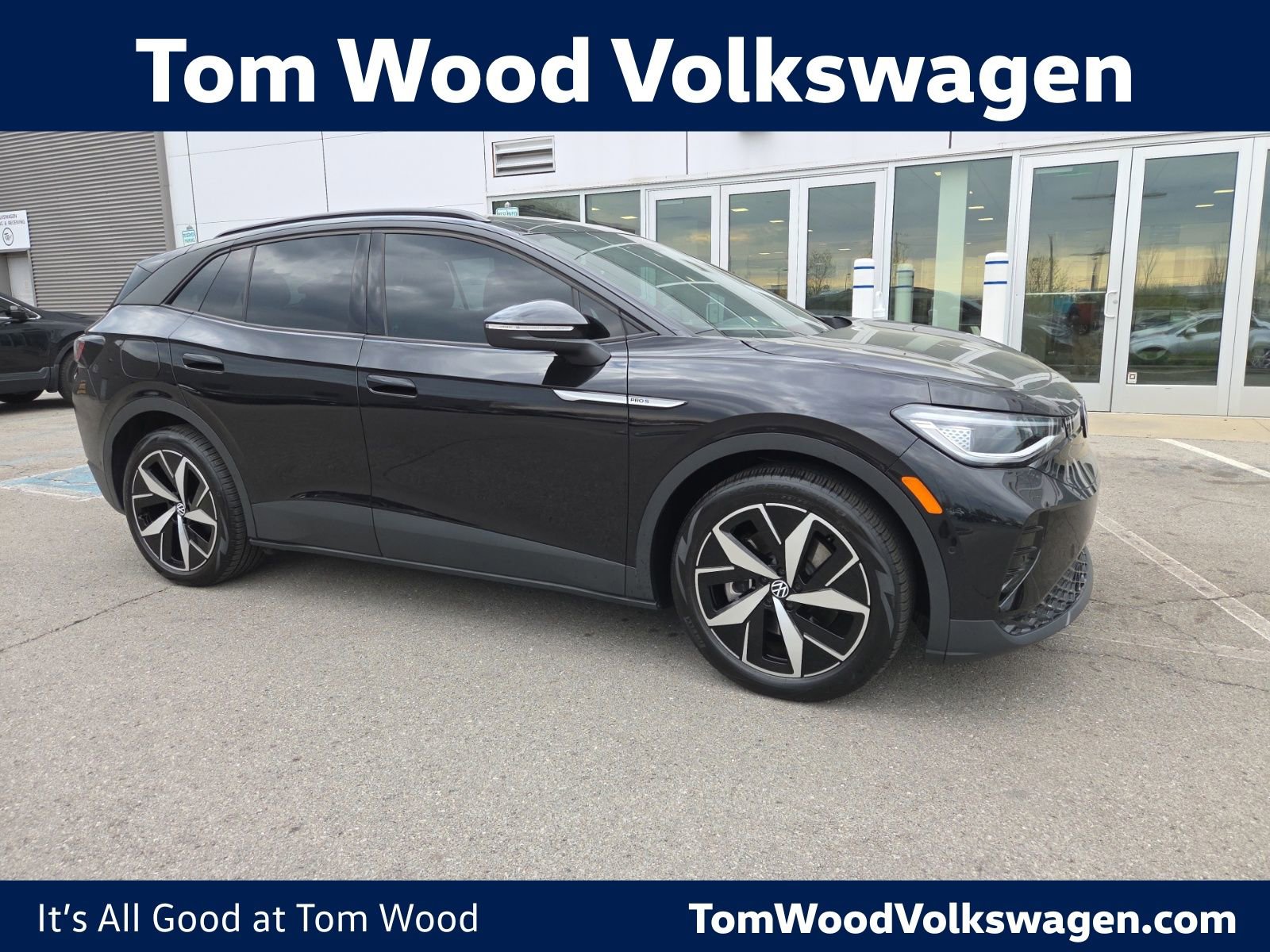 Used 2023 Volkswagen ID.4 Pro S image 1