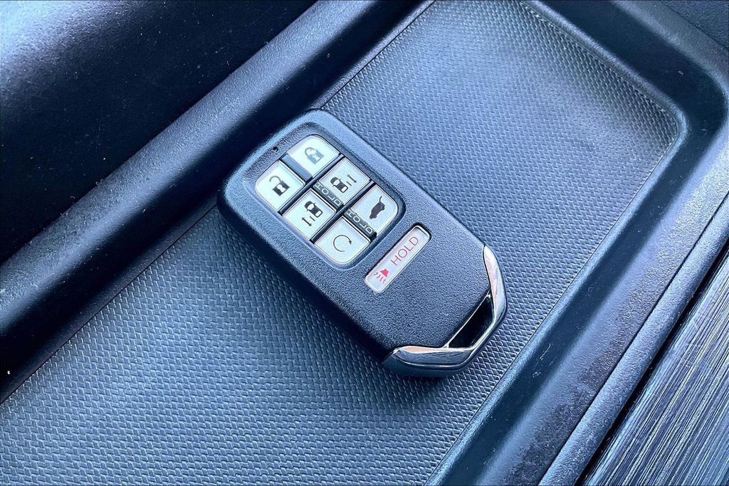 Used 2018 Honda Odyssey Touring image 36