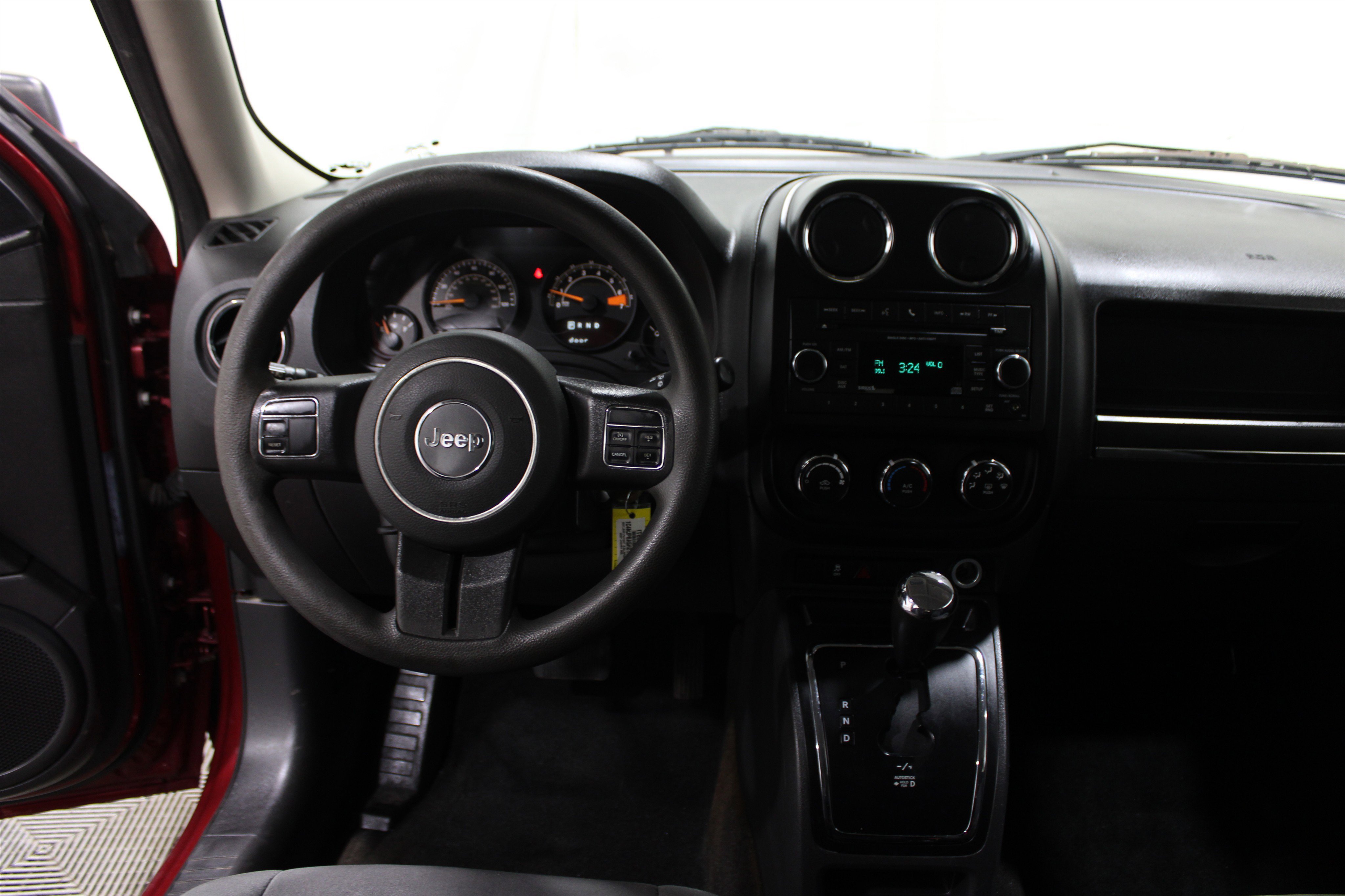 Used 2017 Jeep Patriot Sport image 2