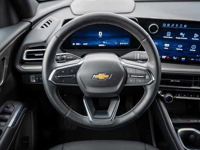 Used 2025 Chevrolet Traverse LT image 28