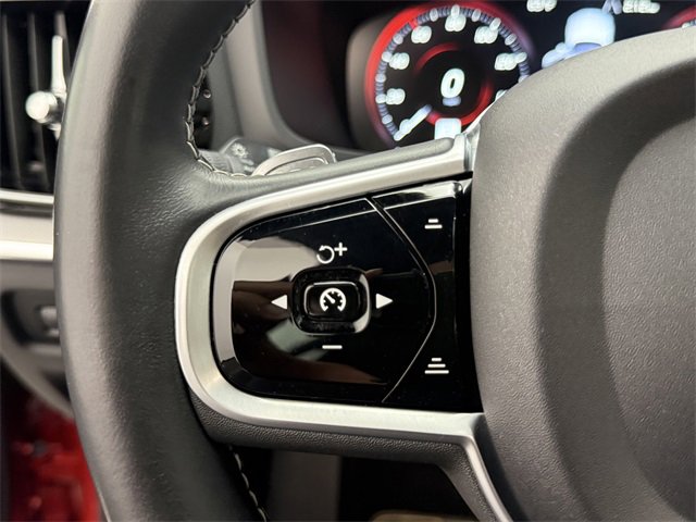 Used 2019 Volvo S60 T5 R-Design image 19