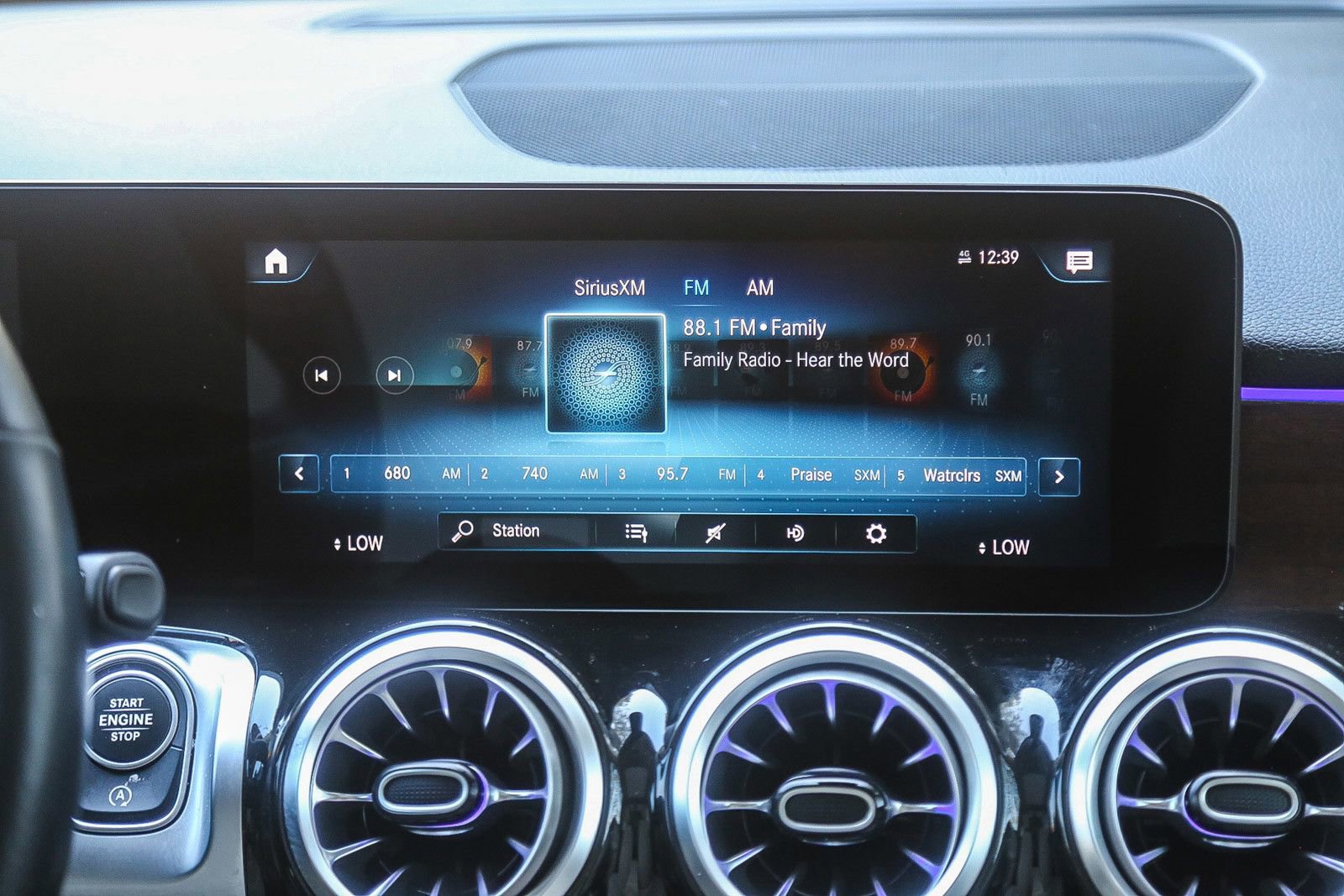 Certified 2022 Mercedes-Benz GLB 250 4MATIC image 12