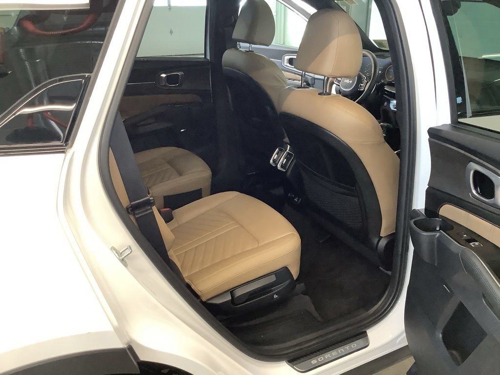 Certified 2024 Kia Sorento SX Prestige w/ Olive Brown Leather Package AWD/4WD image 22