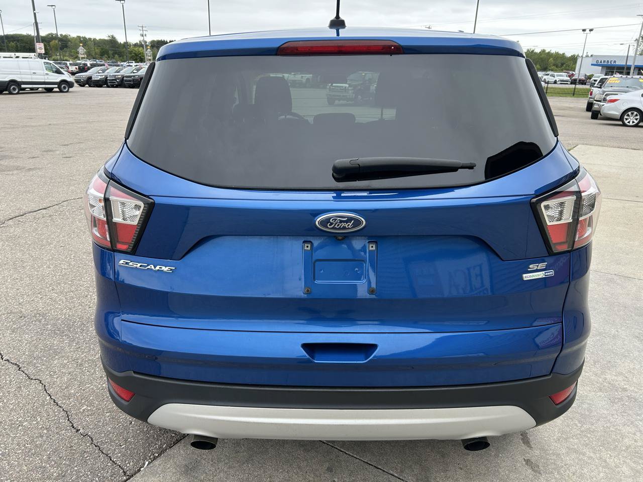 Used 2017 Ford Escape SE w/ SE Cold Weather Package AWD/4WD image 6