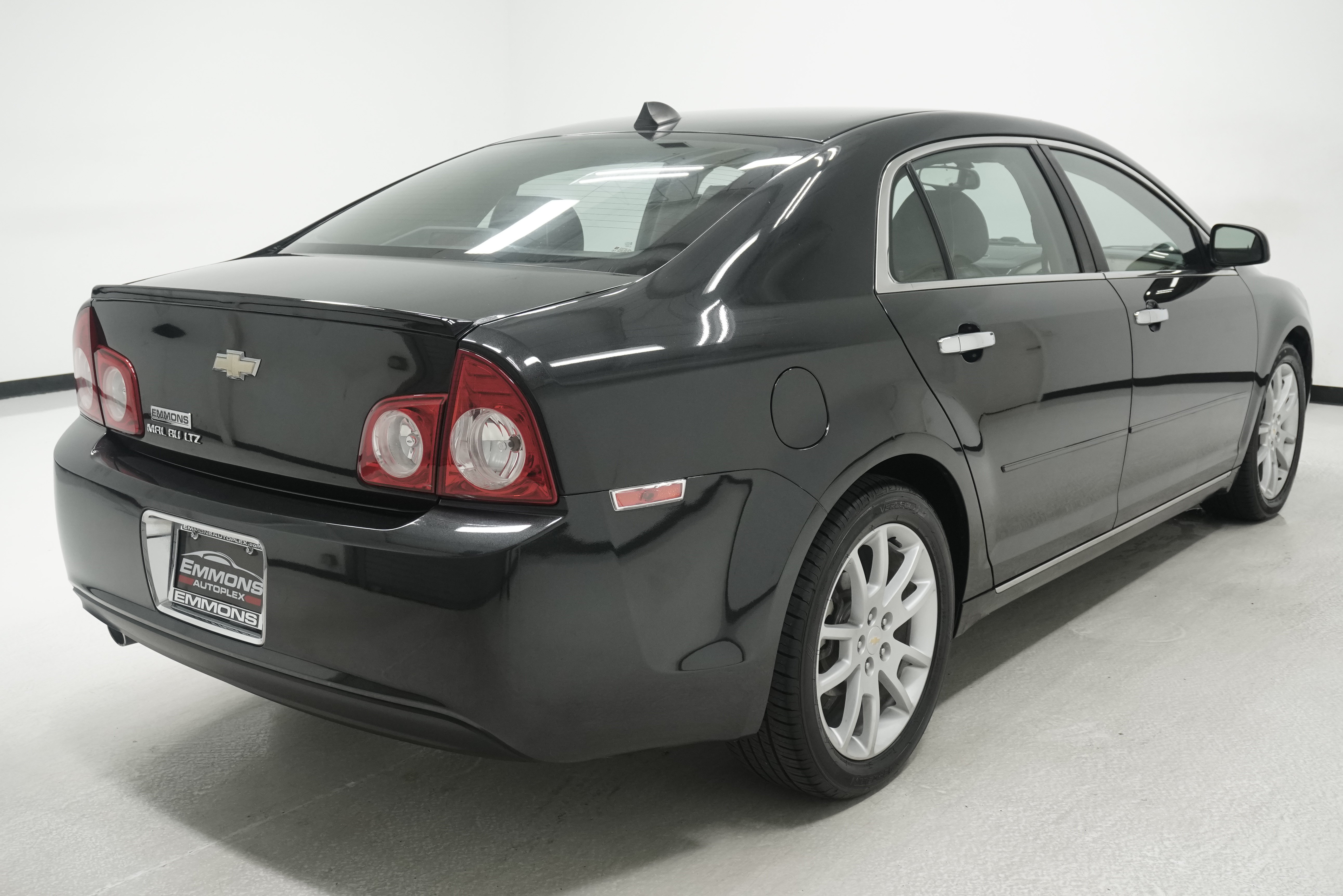 Used 2012 Chevrolet Malibu LTZ FWD image 4