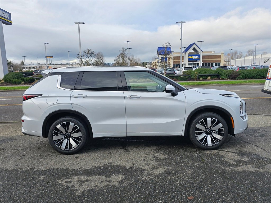 New 2026 Mitsubishi Outlander SEL image 4