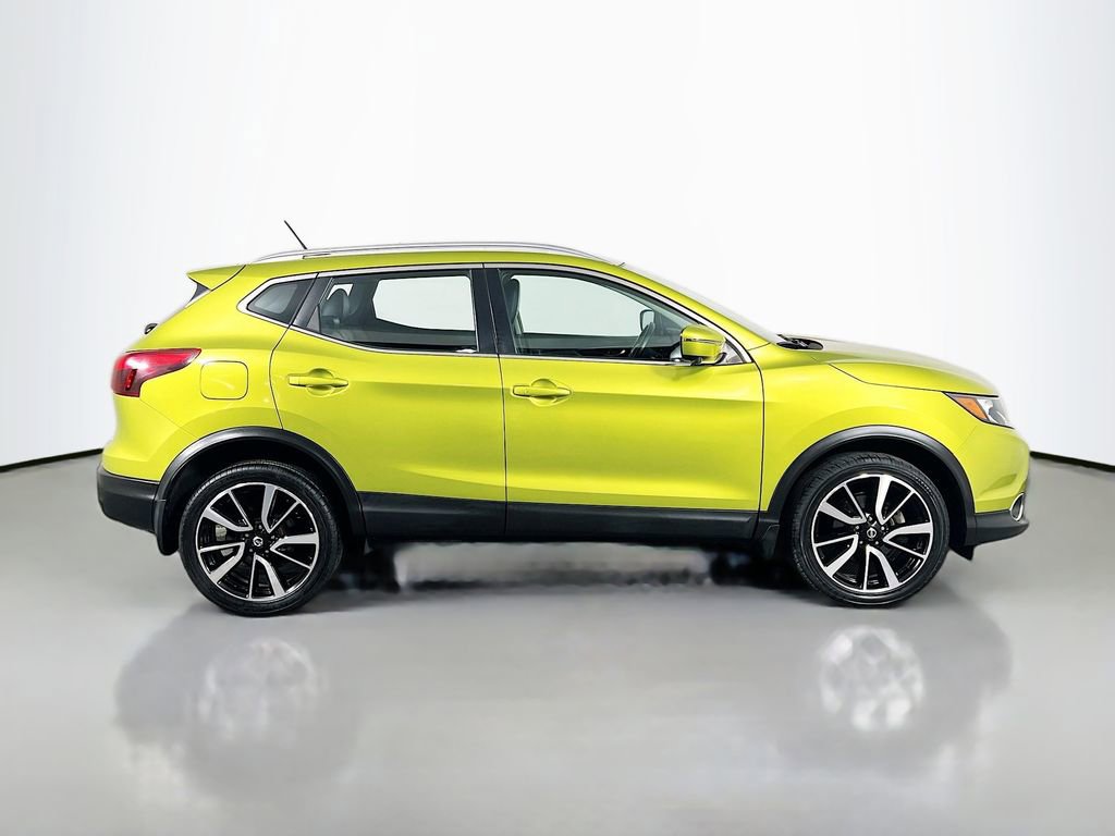 Used 2017 Nissan Rogue Sport SL w/ SL Premium Package video 4