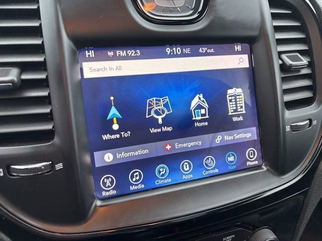 Used 2017 Chrysler 300 S w/ 300S Premium Group image 23