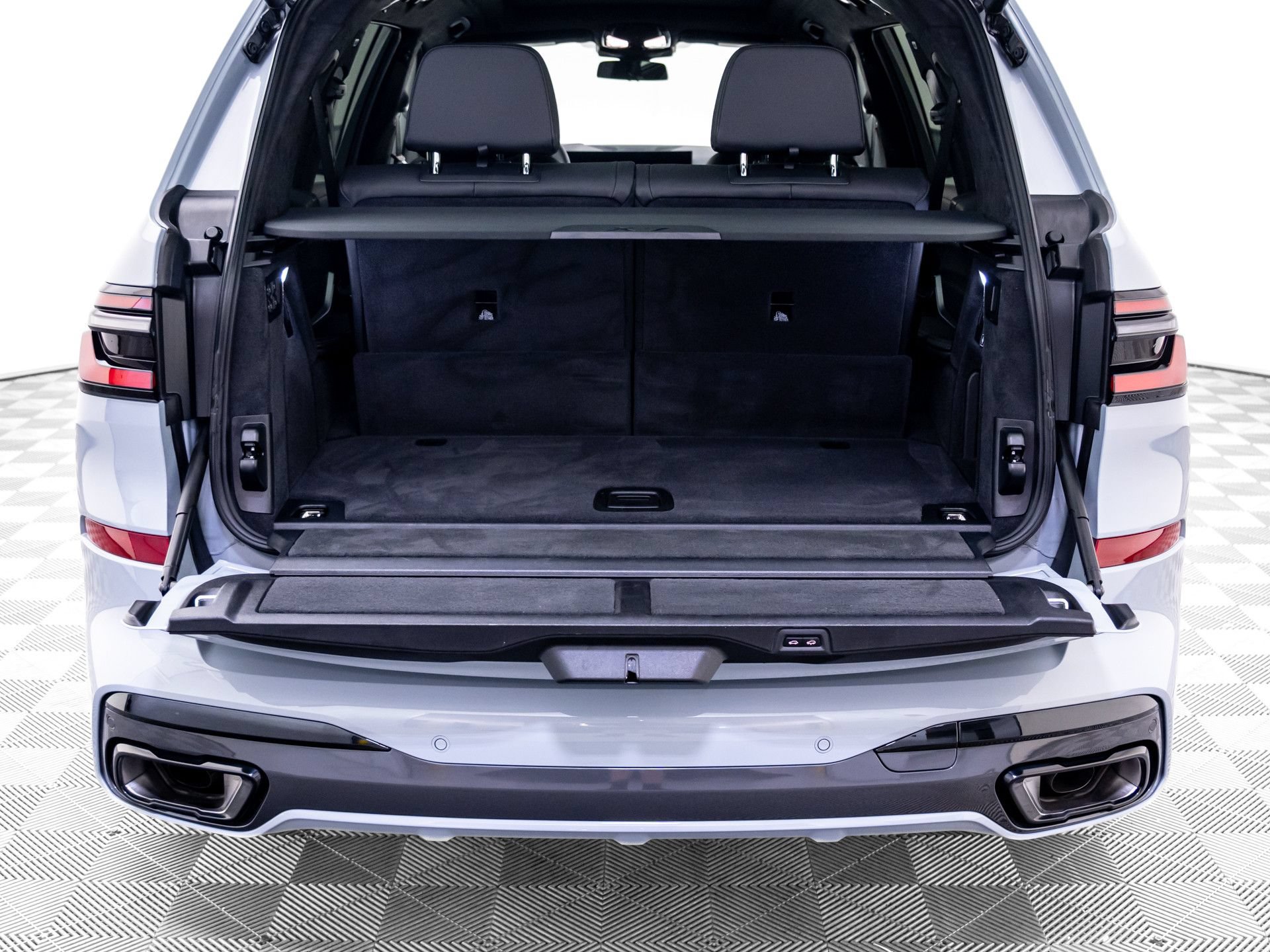 Certified 2026 BMW X7 xDrive40i w/ Executive Package AWD/4WD image 38