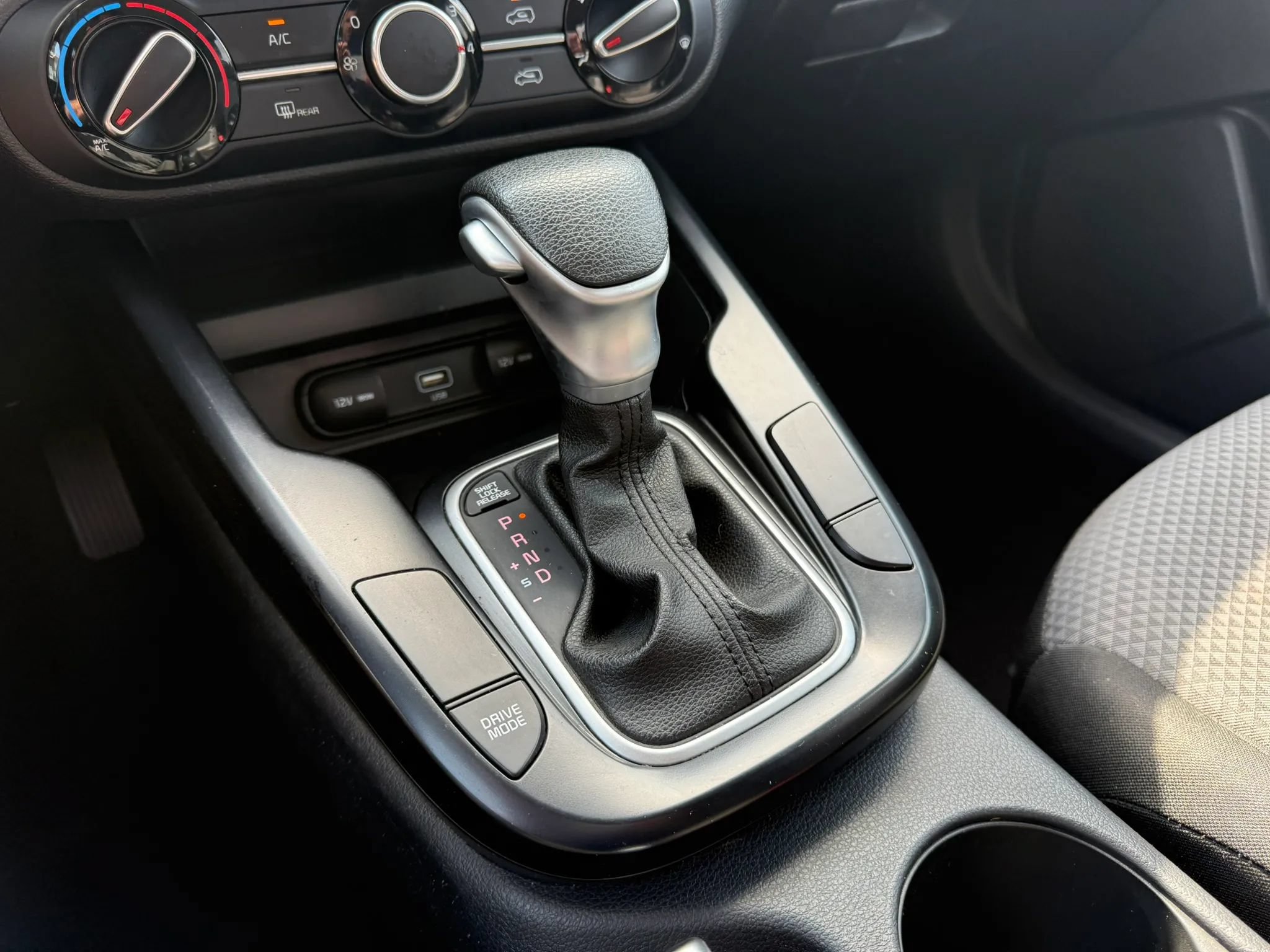 Used 2022 Kia Soul LX FWD image 19