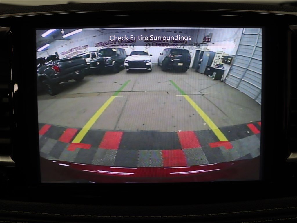 Used 2022 Chrysler Pacifica Touring-L w/ S Appearance Package image 25