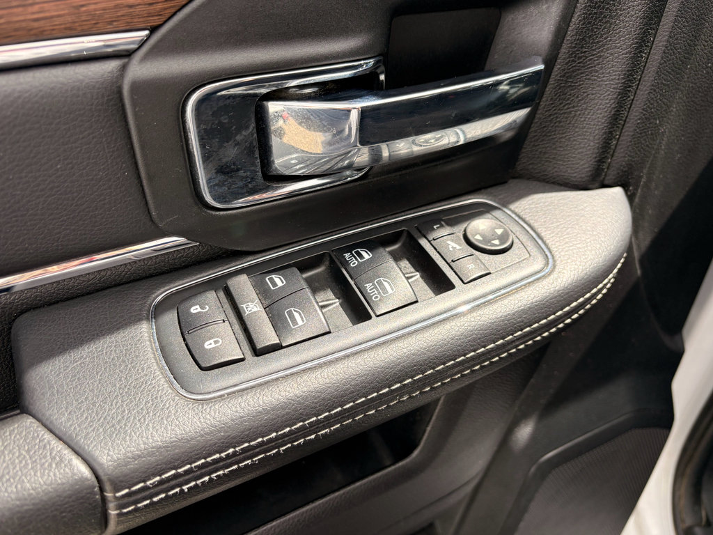 Used 2017 RAM 3500 Laramie w/ Cold Weather Group AWD/4WD image 14