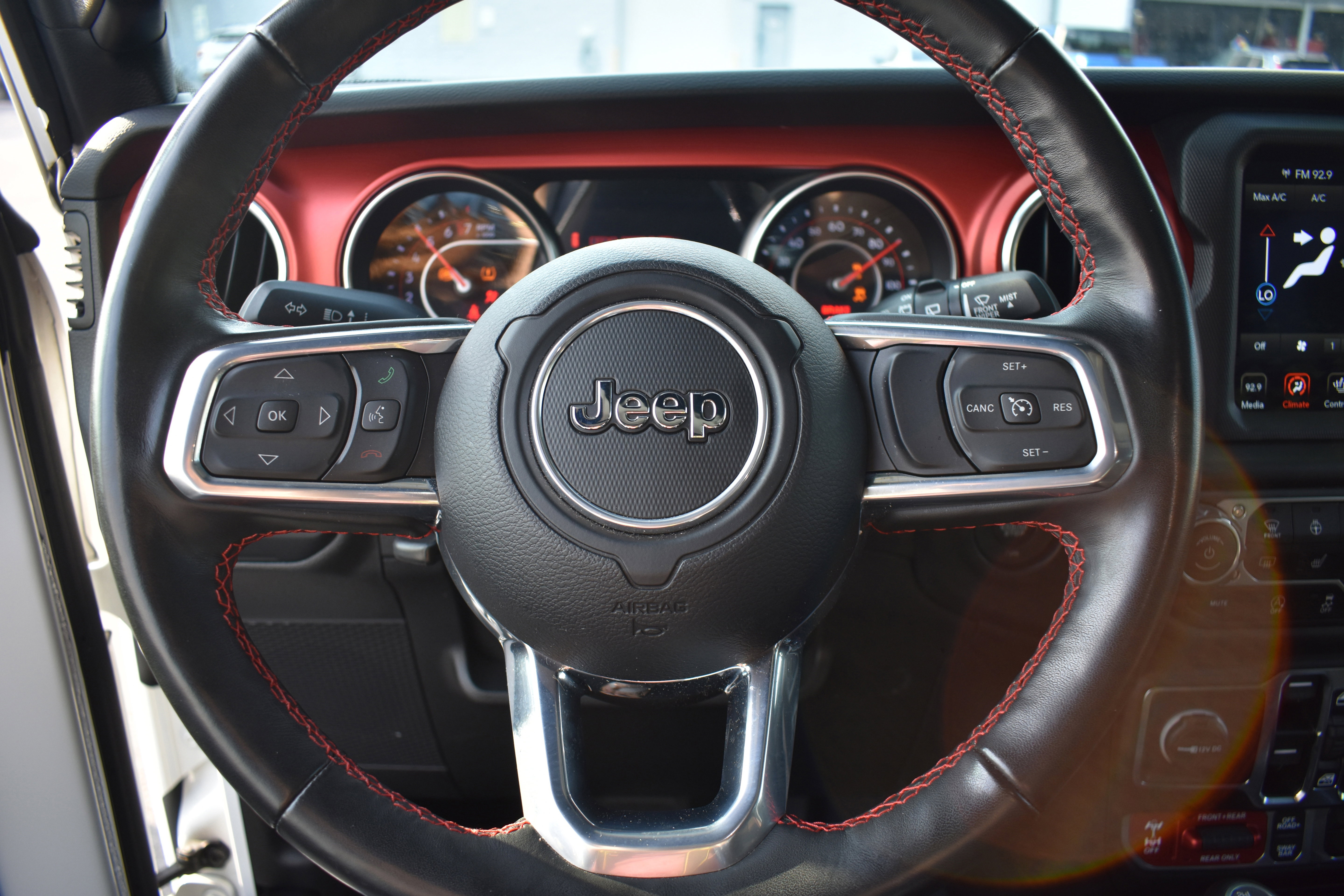 Used 2022 Jeep Wrangler Unlimited Rubicon w/ LED Lighting Group image 13