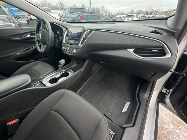 Used 2021 Chevrolet Malibu LS image 30