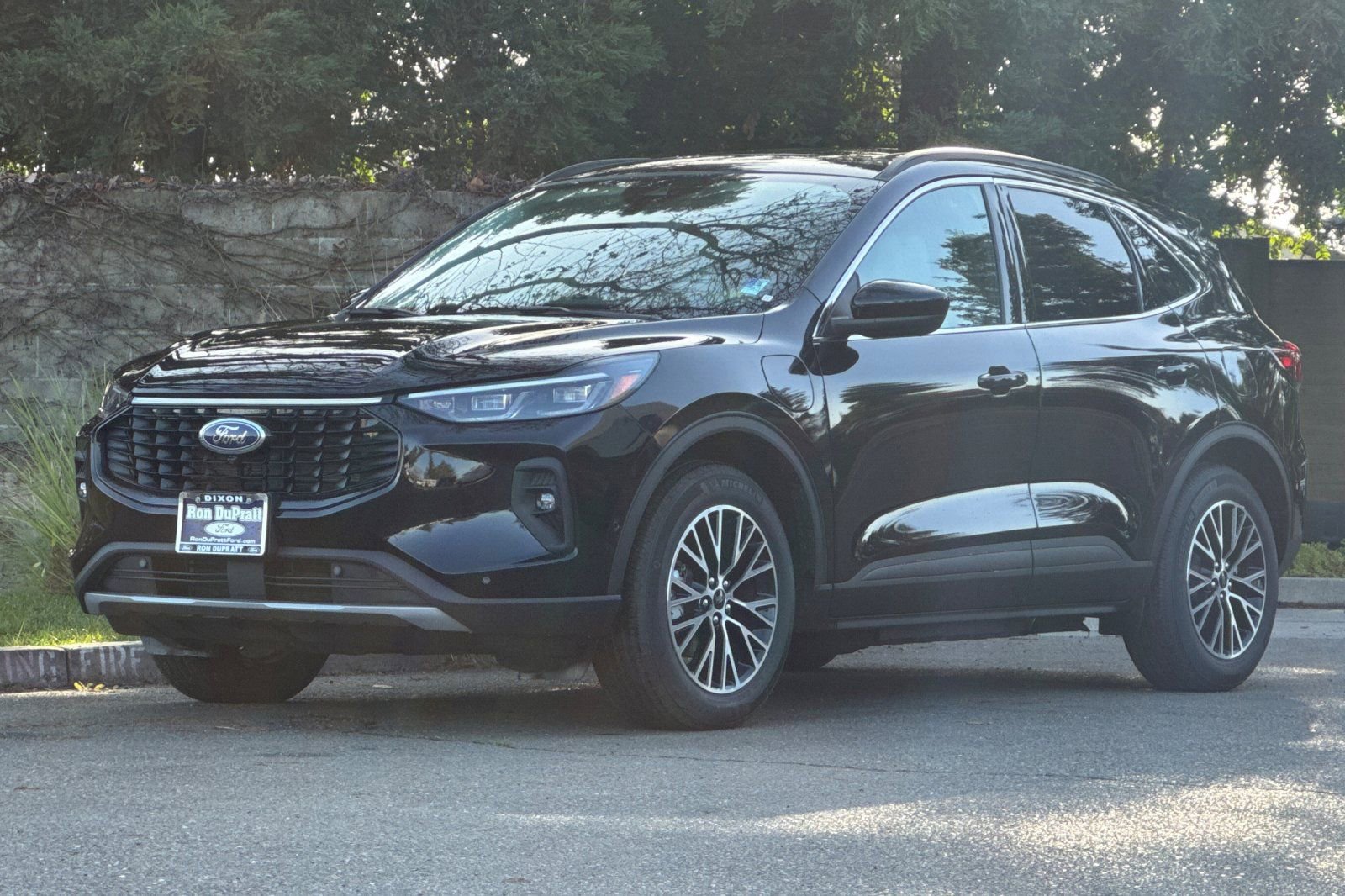 Used 2024 Ford Escape SE w/ PHEV Premium Package image 8