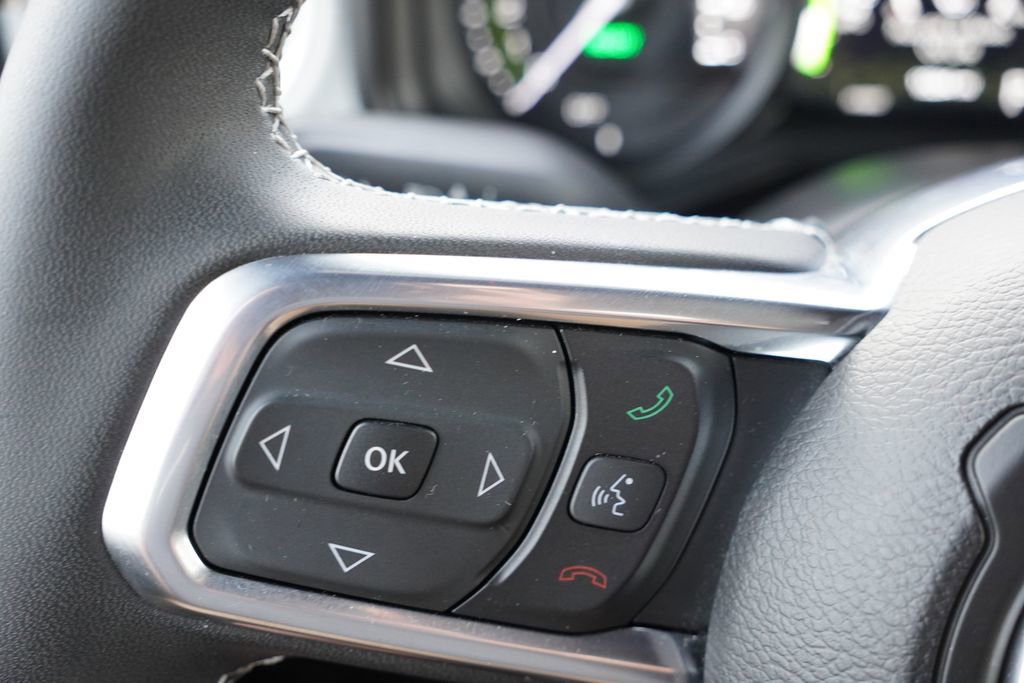 Certified 2025 Jeep Wrangler Unlimited Sahara w/ Safety Group image 33