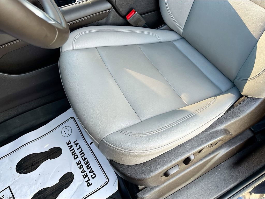 Used 2024 Chevrolet Tahoe Z71 w/ Luxury Package image 20