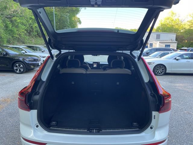 Certified 2026 Volvo XC60 B5 Plus w/ Climate Package AWD/4WD image 16