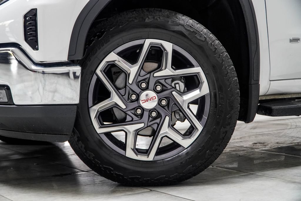 Used 2024 GMC Sierra 1500 SLT w/ SLT Premium Plus Package AWD/4WD image 3