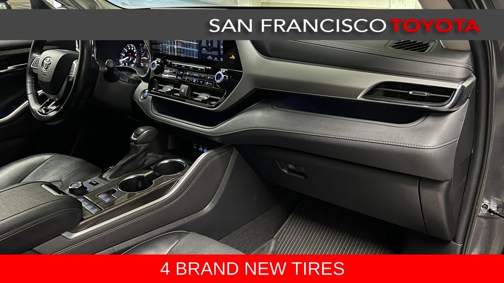 Used 2022 Toyota Highlander Platinum AWD/4WD image 24