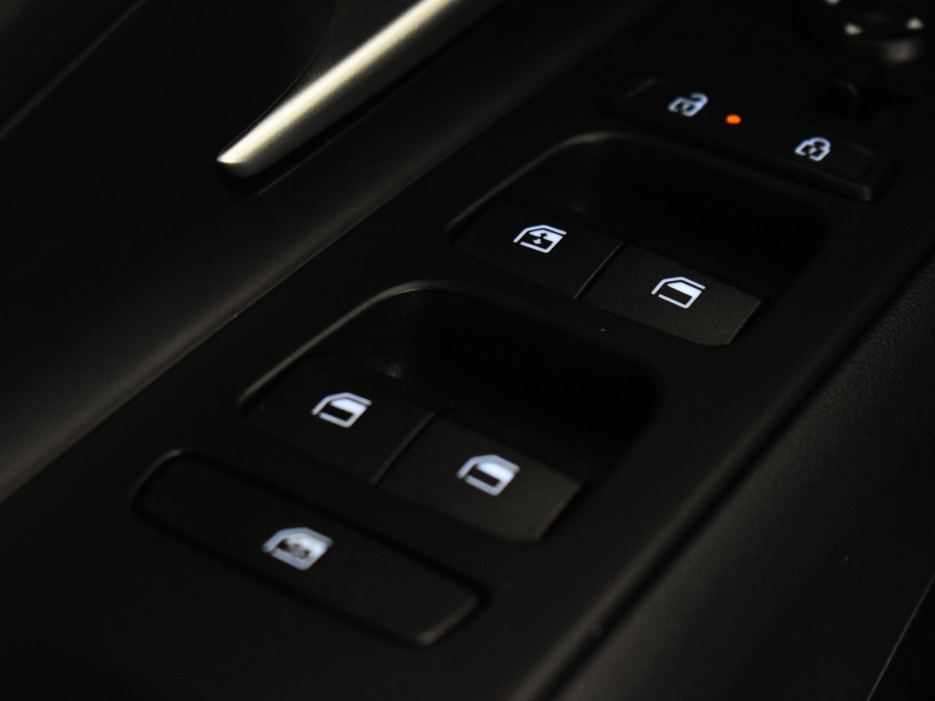 Used 2025 Hyundai Elantra SEL image 45