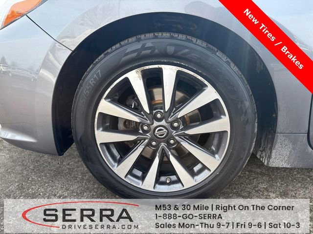 Used 2017 Nissan Altima 2.5 SL FWD image 14