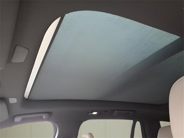 New 2026 Volvo XC90 B6 Plus w/ Protection Package Premier image 12