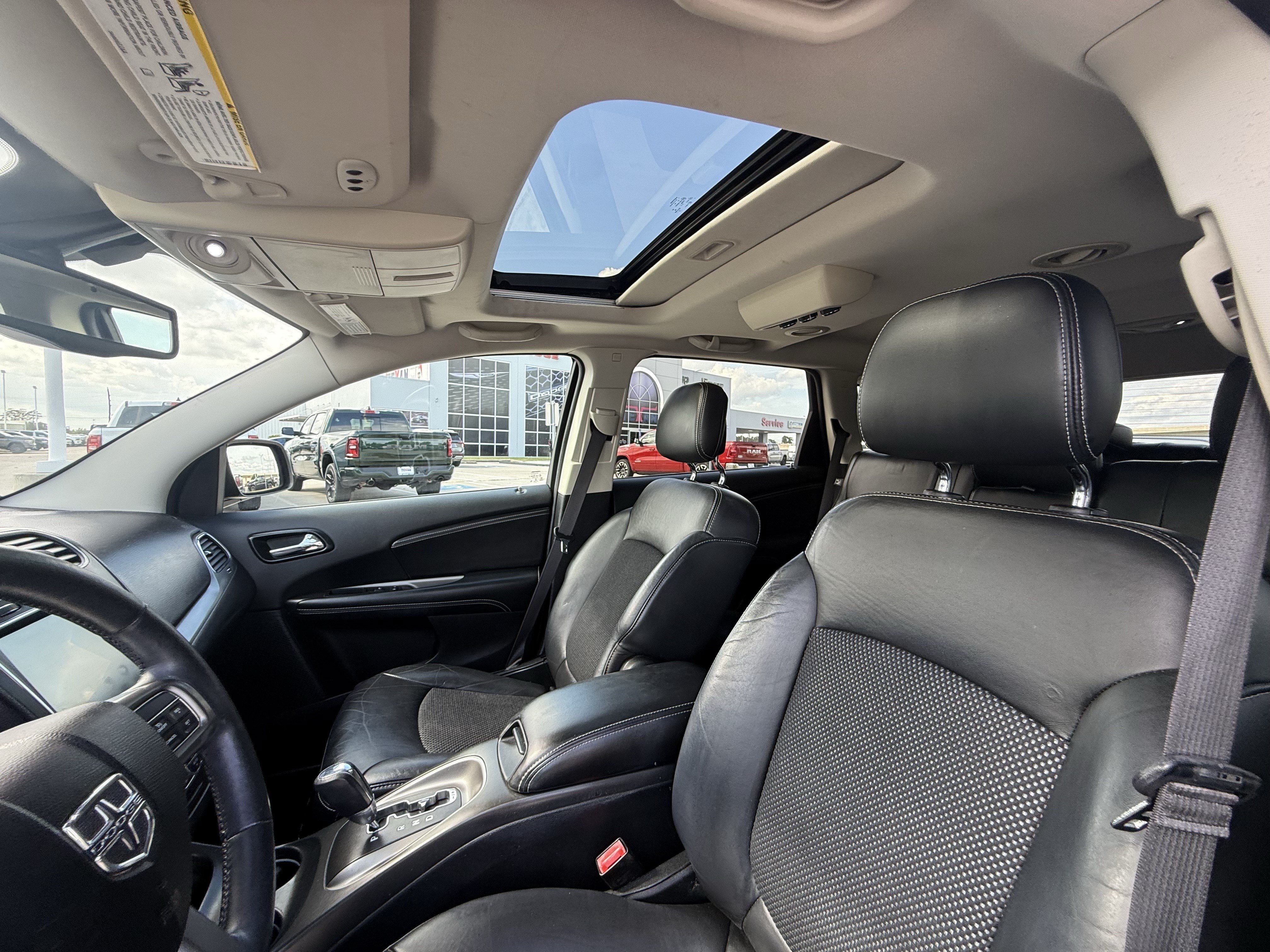 Used 2017 Dodge Journey Crossroad w/ Popular Equipment Group FWD image 28