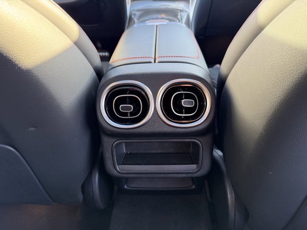 Used 2025 Mercedes-Benz GLC 43 AMG 4MATIC image 32