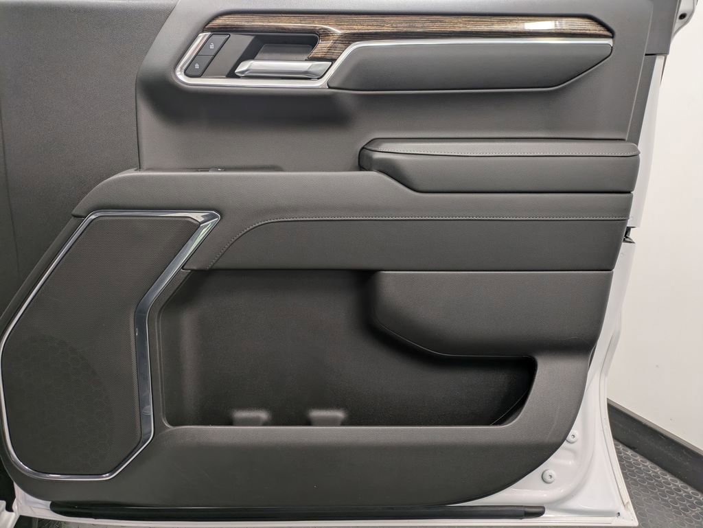 Used 2024 GMC Sierra 1500 Elevation image 30
