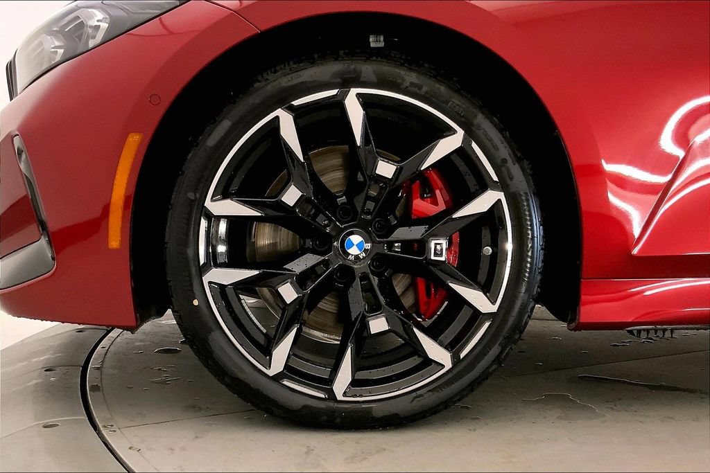 New 2026 BMW 330i xDrive Sedan w/ M Sport Package AWD/4WD image 9