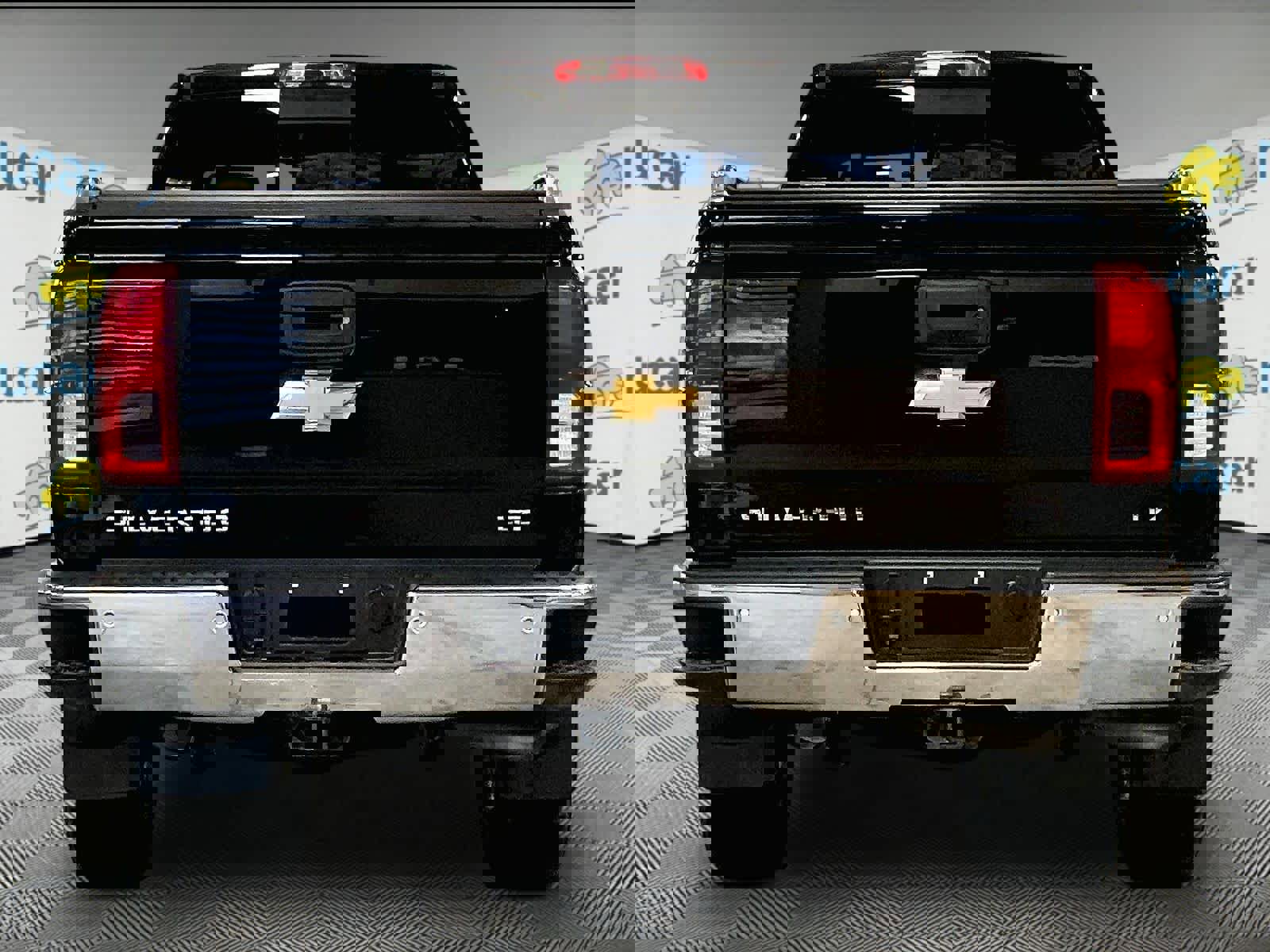 Used 2018 Chevrolet Silverado 1500 LTZ w/ Sport Package image 5