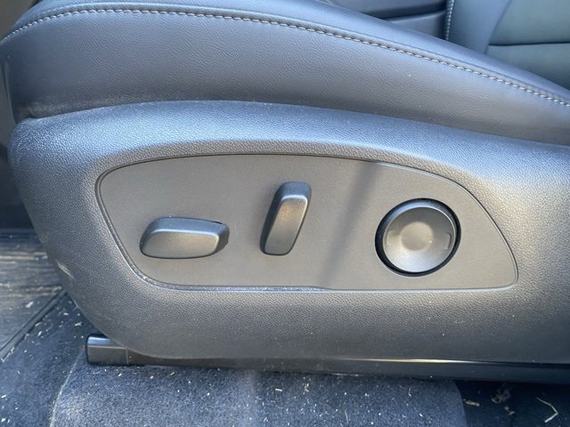 Used 2025 GMC Acadia Elevation w/ Elevation Premium Package image 19