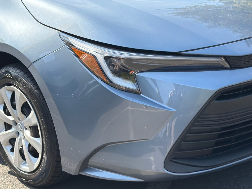 Used 2025 Toyota Corolla LE FWD image 8