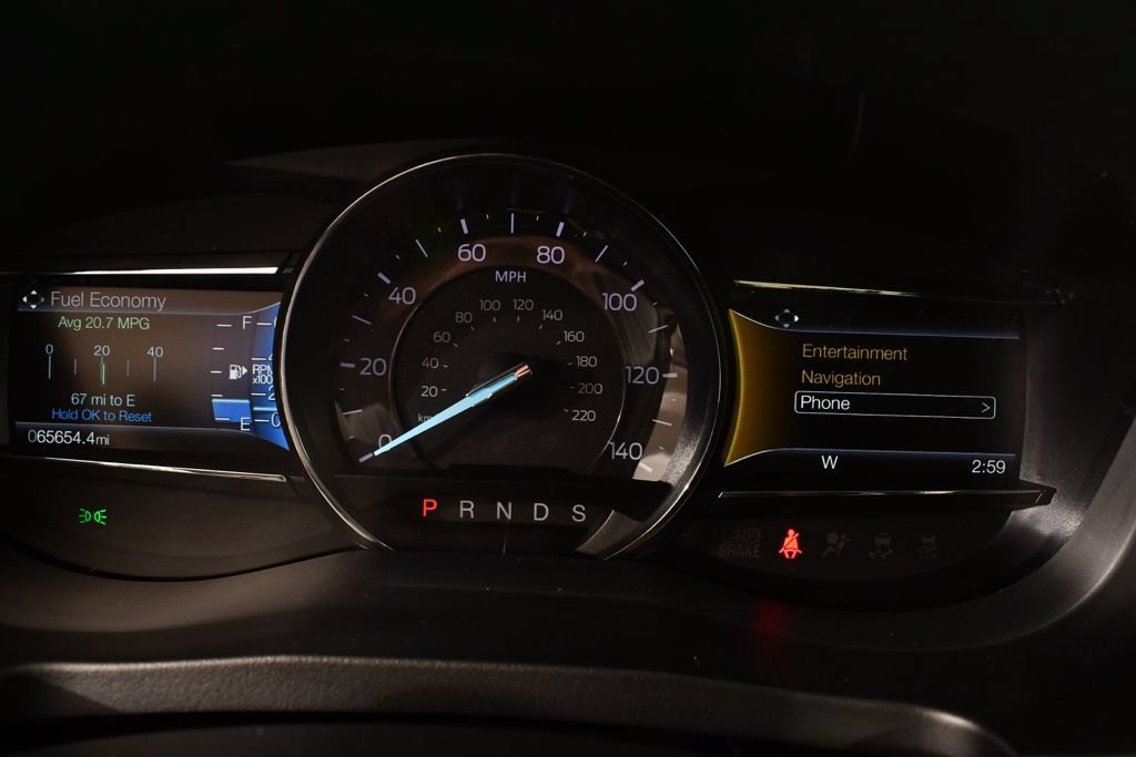 Used 2019 Ford Explorer XLT w/ Equipment Group 202A AWD/4WD image 26