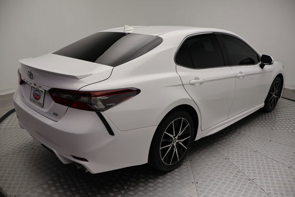 Used 2023 Toyota Camry SE FWD image 8