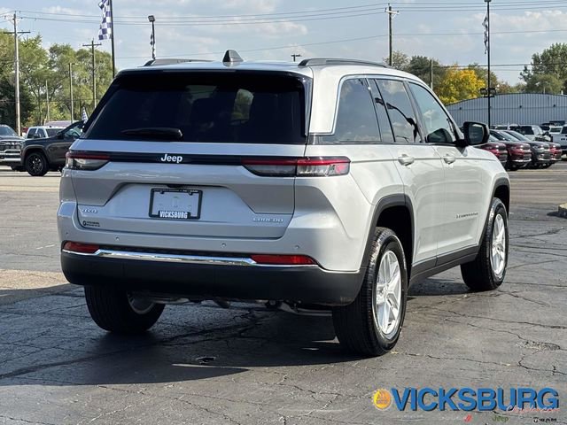 New 2025 Jeep Grand Cherokee Laredo w/ Luxury Tech Group I image 21