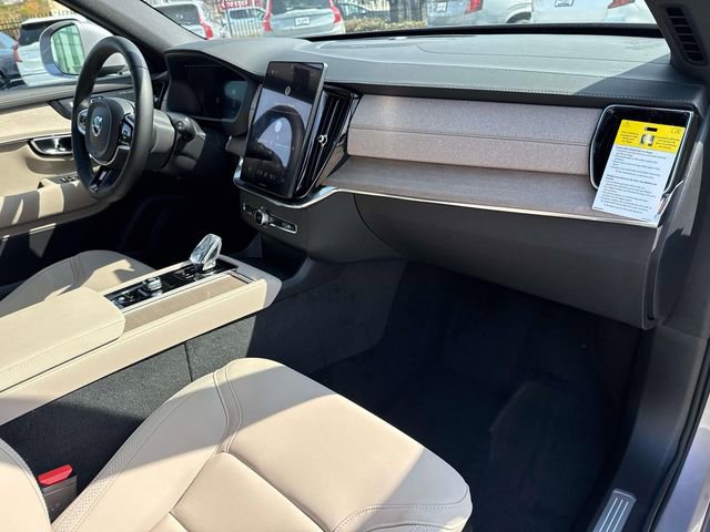 New 2026 Volvo XC90 B6 Plus w/ Protection Package Premier image 15