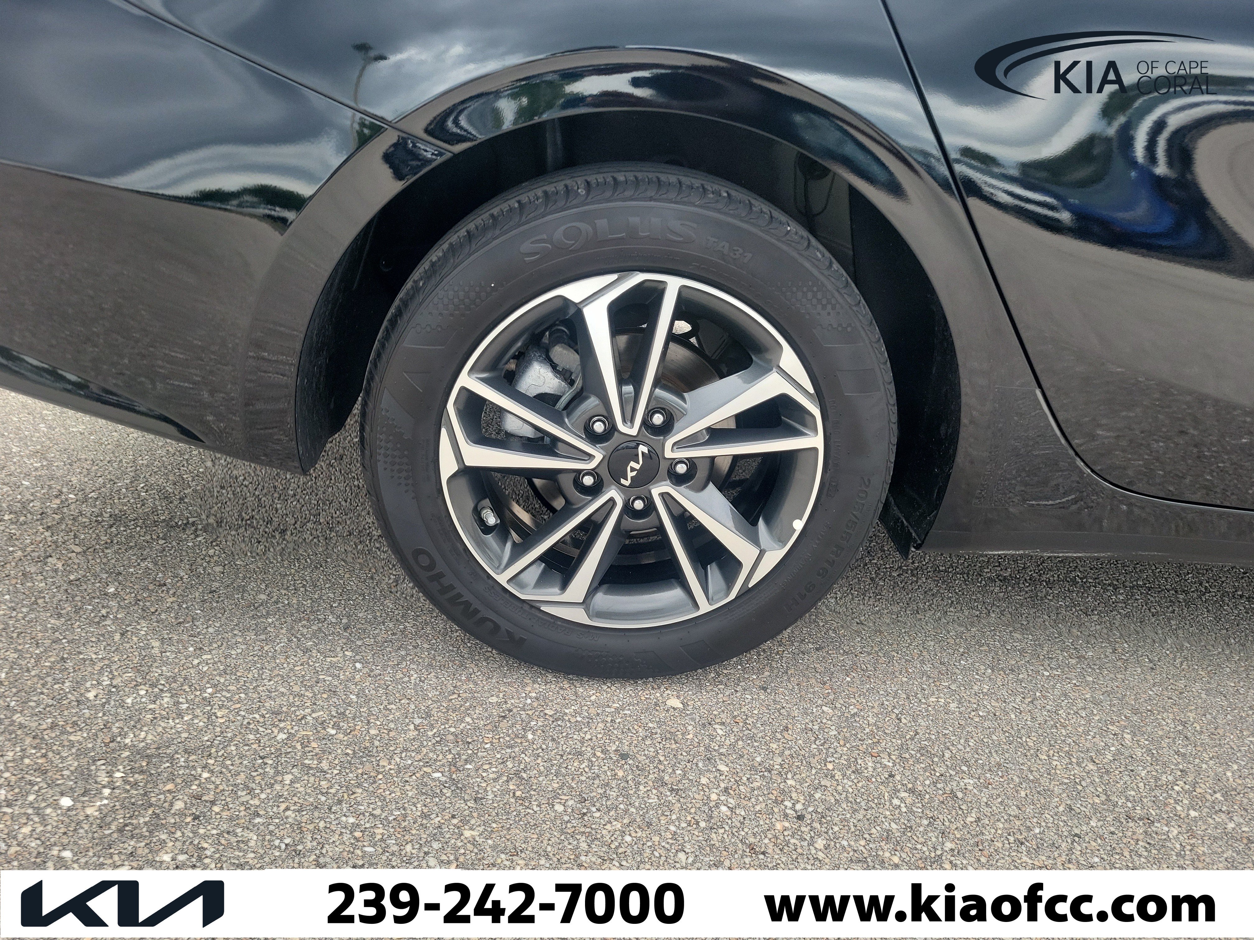 Certified 2024 Kia Forte LXS w/ LXS Technology Package FWD image 9